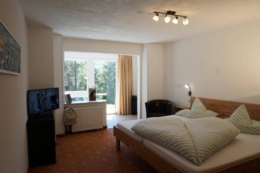 Hotel Pension Tyrol Seefeld in Tirol Exteriör bild